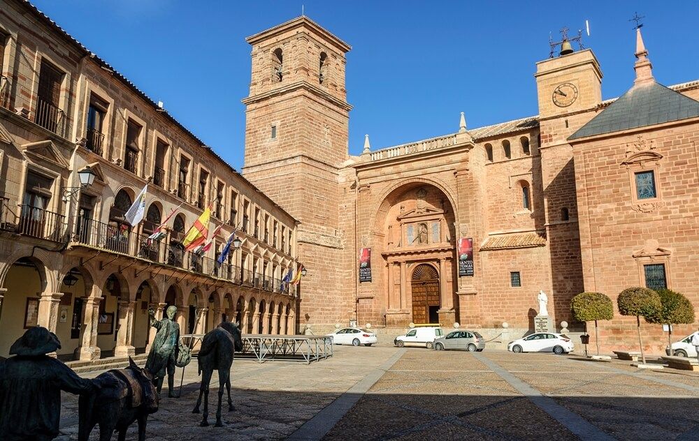Plaza de Villanueva de los Infantes, en el Campo de Montiel.